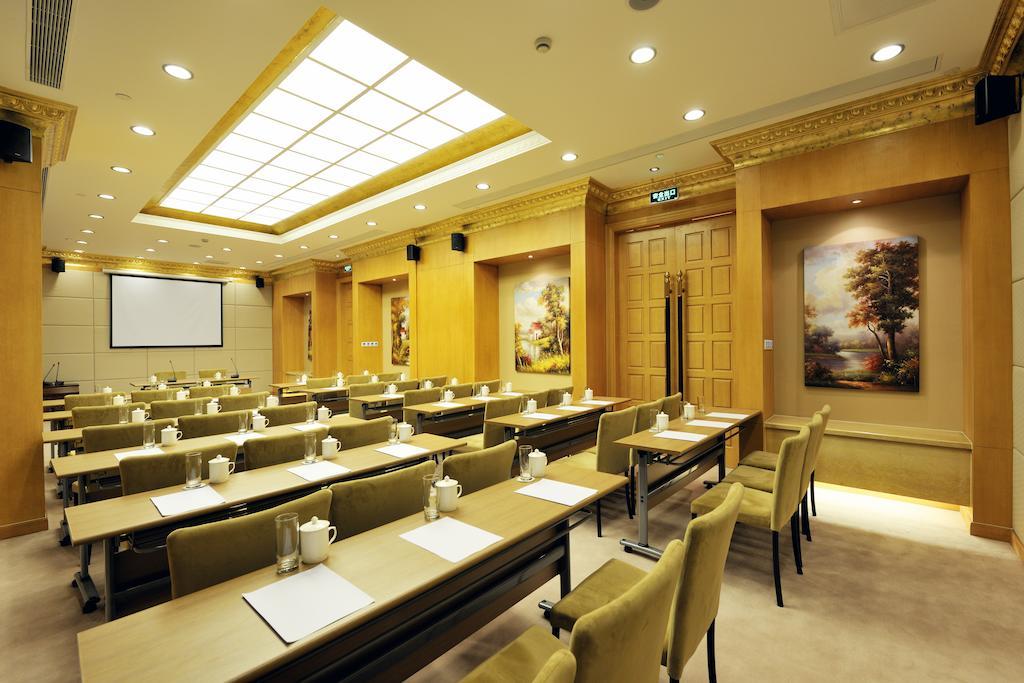 Riverview On The Bund Hotel 4*